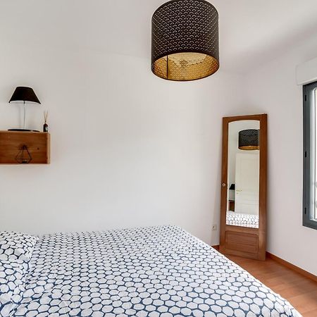 Votre Escale - Le Petit Montmartre Appartement Niort Buitenkant foto