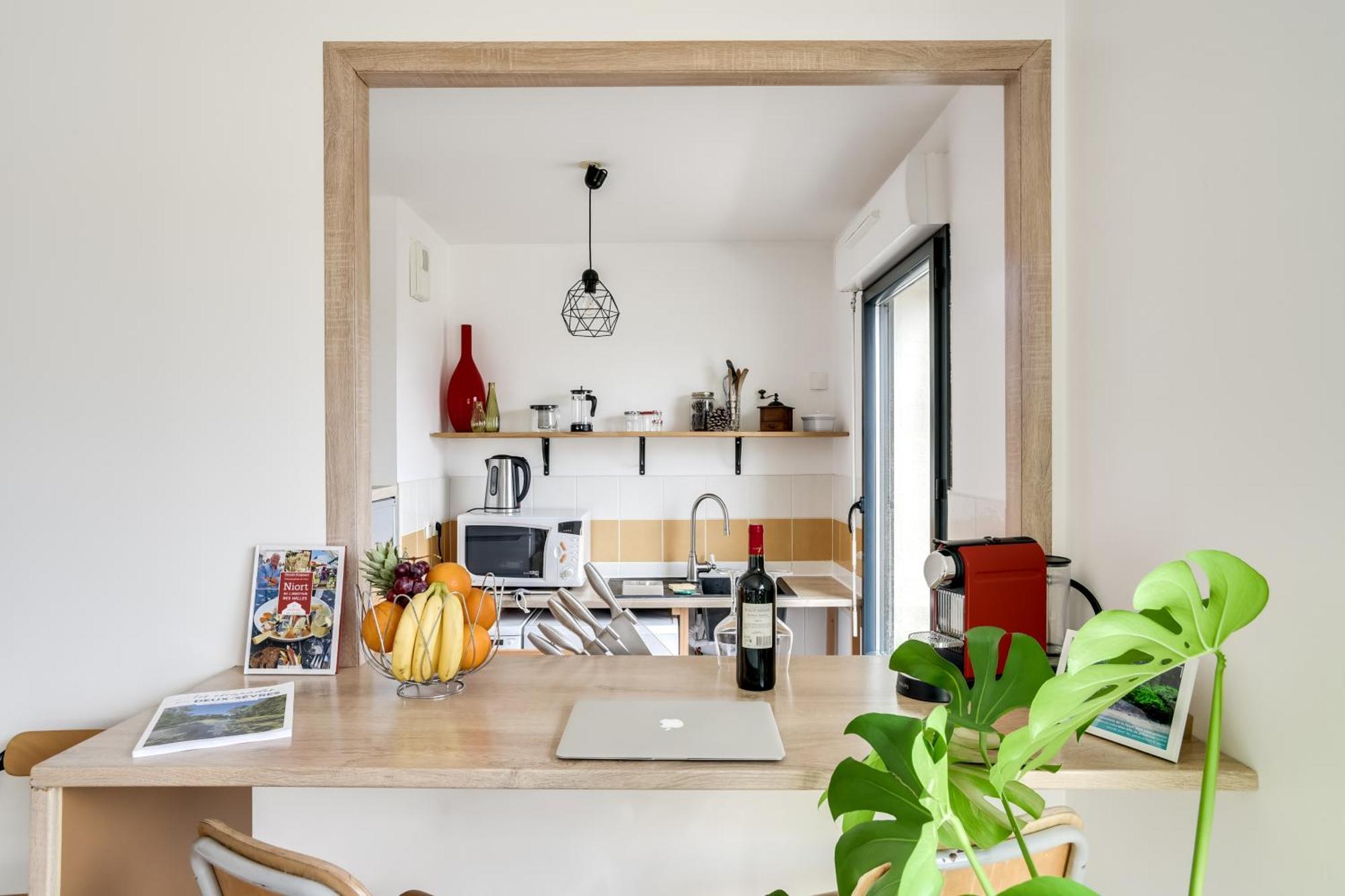 Votre Escale - Le Petit Montmartre Appartement Niort Buitenkant foto