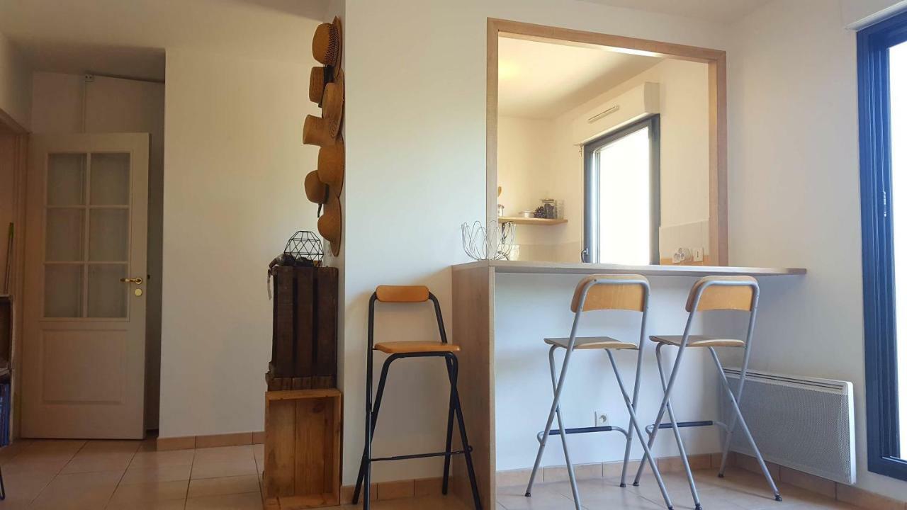 Votre Escale - Le Petit Montmartre Appartement Niort Buitenkant foto